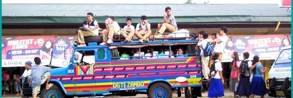 PHOTO of the DAY – Jeepney from Dumaguete to Zamboanguita with students