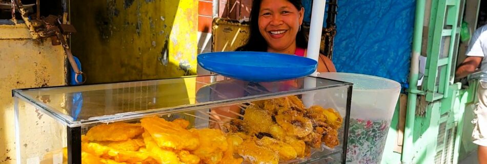 Exploring the streets next to and behind the ‘Mercado de Bais’