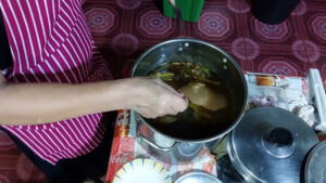 SIGHTS OF NEGROS - BLOG - Preparing Balbacua in a backyard Kitchen