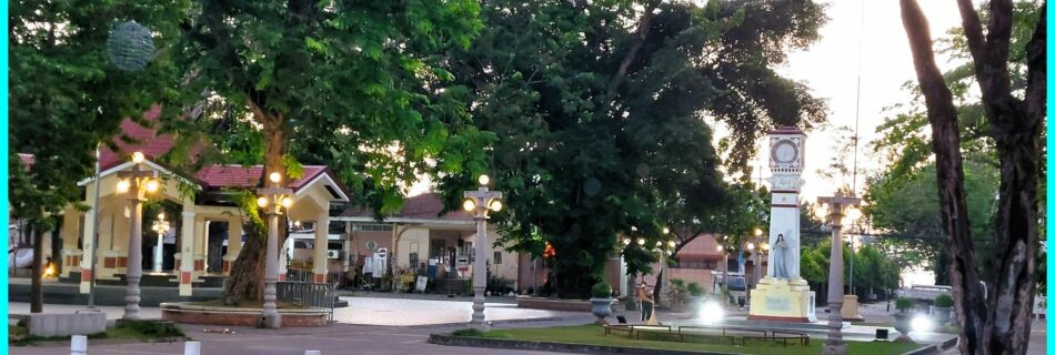 Photo of the Day for March 23, 2024 – Quezon Park at 5:30 in the Morning in Dumaguete City