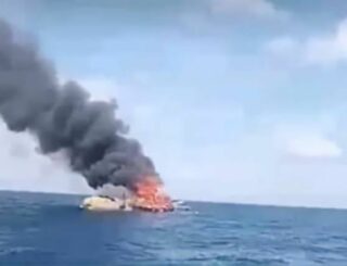 NEWS: 23 fishers rescued as boat catches fire off Negros Oriental town