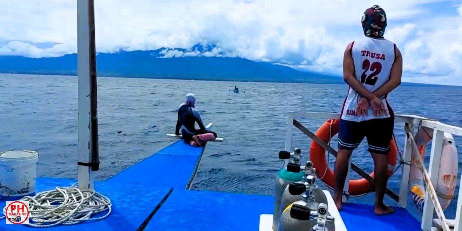 BUYING FISH on the SEA